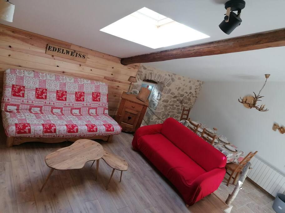 Gite L'Edelweiss 3* La Piarre Εξωτερικό φωτογραφία
